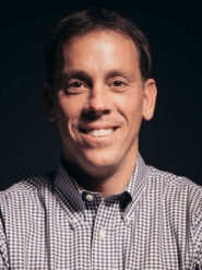 Jim VandeHei
Co-Founder
Axios